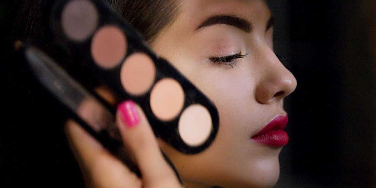 Easy Makeup Tutorials: A Beginner's Step-by-Step Guide