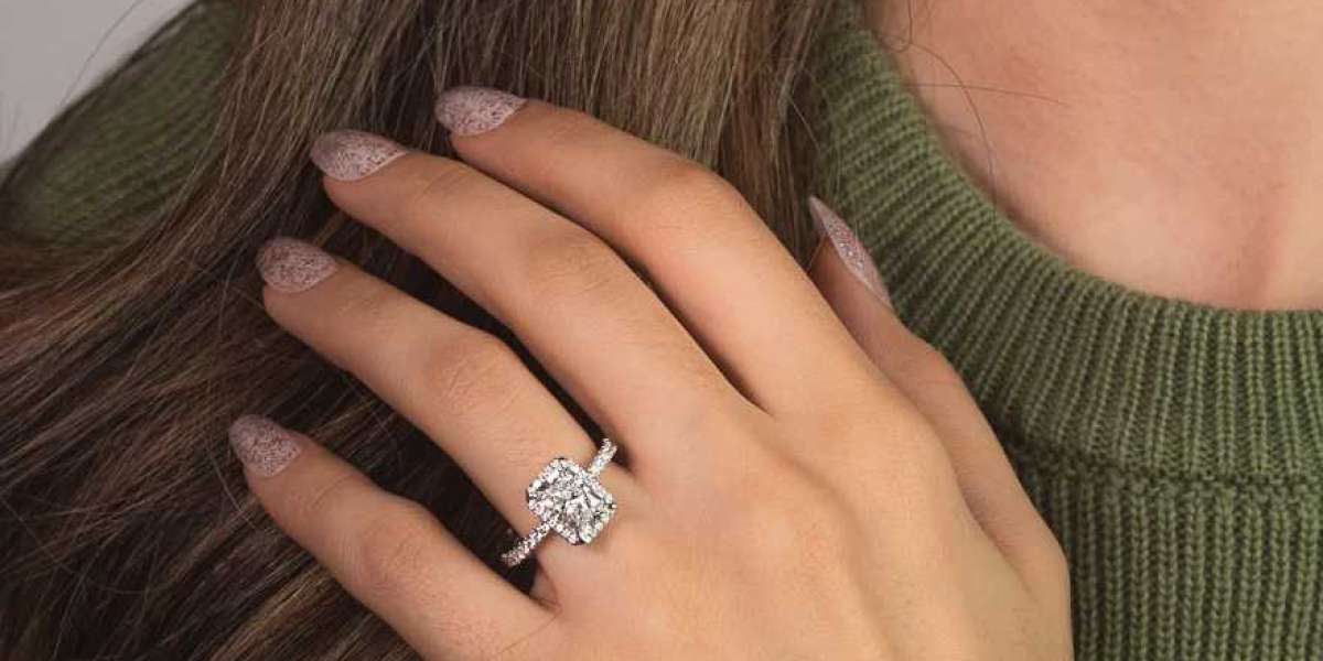 Your Ultimate Checklist for Buying Wedding Rings Online