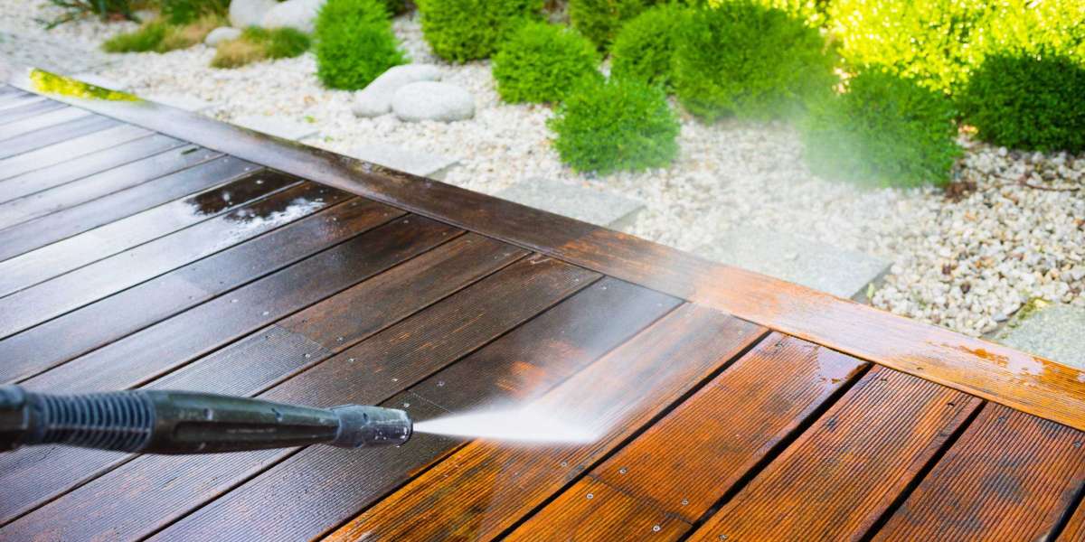 Top Pressure Washing in La Vista, NE | Huskins Services LLC